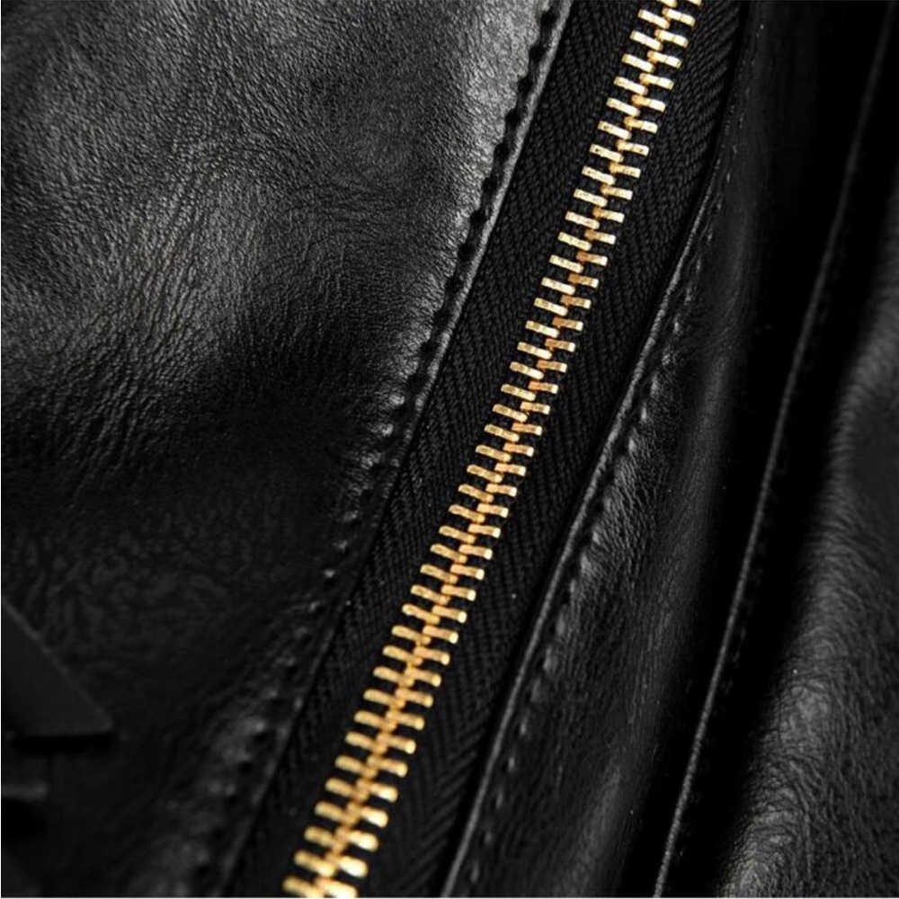 Luxe Black zipper detail vegan leather backpack - Picture 4 of 8